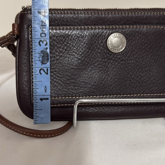 Coach vintage “Chelsea” brown pebbled leather wristlet - Picture 8 of 9